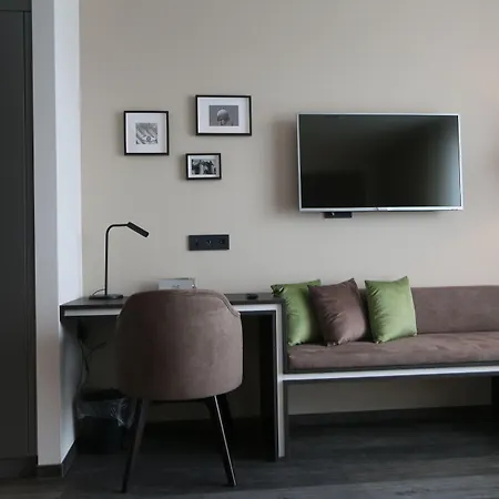 In2 The Boardinghouse Aparthotel