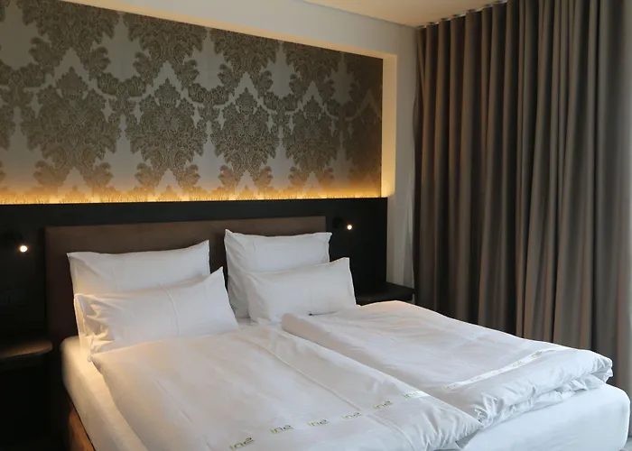 In2 The Boardinghouse